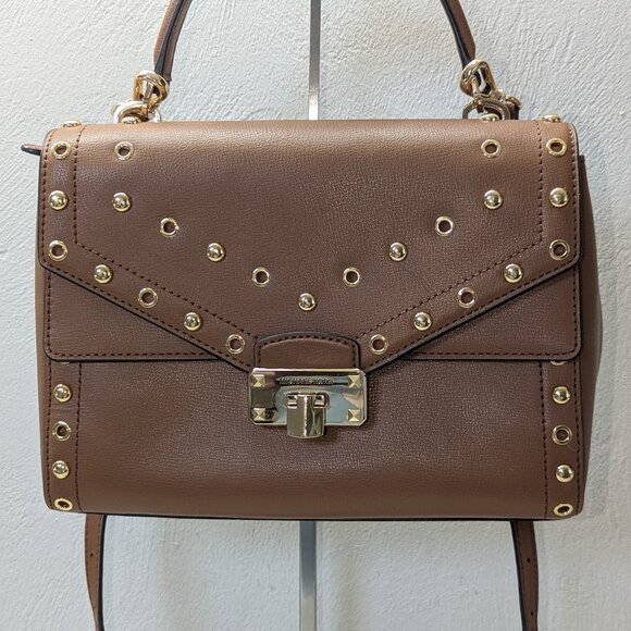 Michael Kors "Kinsley" bag with grommets & studs. Like new! Beautiful crossbody - Picture 1 of 9